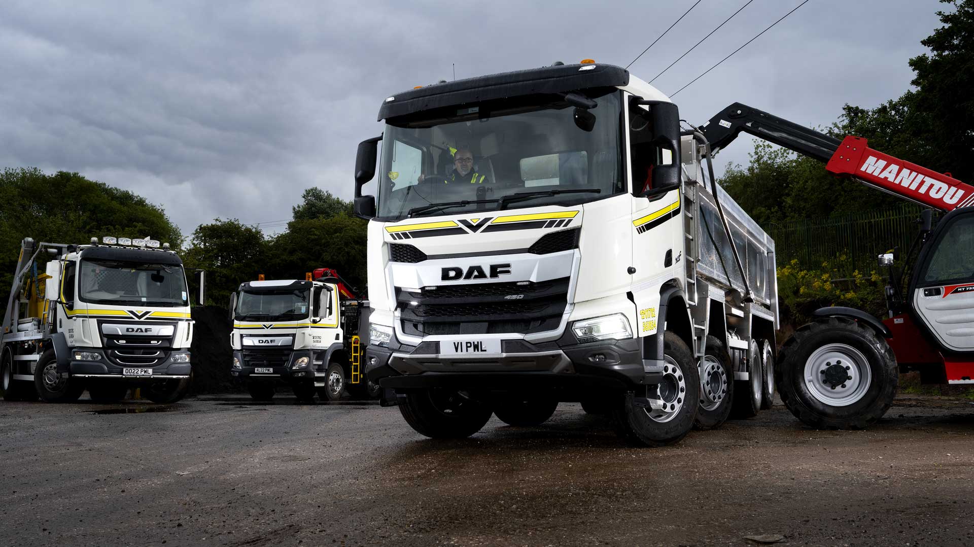 8 Wheel Tipper Truck Hire Stoke on Trent Potteries Waste Newcastle